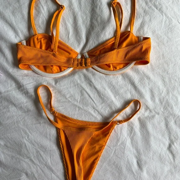 Bikini Bundle - Picture 6 of 7
